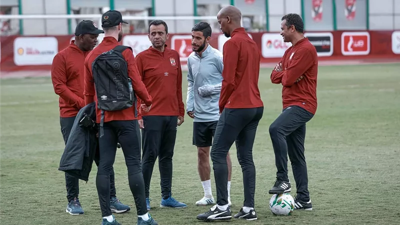 مفاجأة.. بيراميدز يعرض 20 مليون جنيه لشراء نجم الأهلى