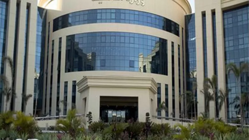 ضبط (6) قضايا تهريب (بضائع أجنبية الصنع