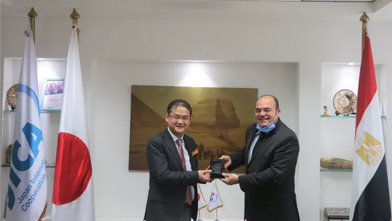 شركة ناشئة لأستاذ بالجامعة الأمريكية تفوز لاستخدامها تكنولوجيا النانو في صناعة المطهرات