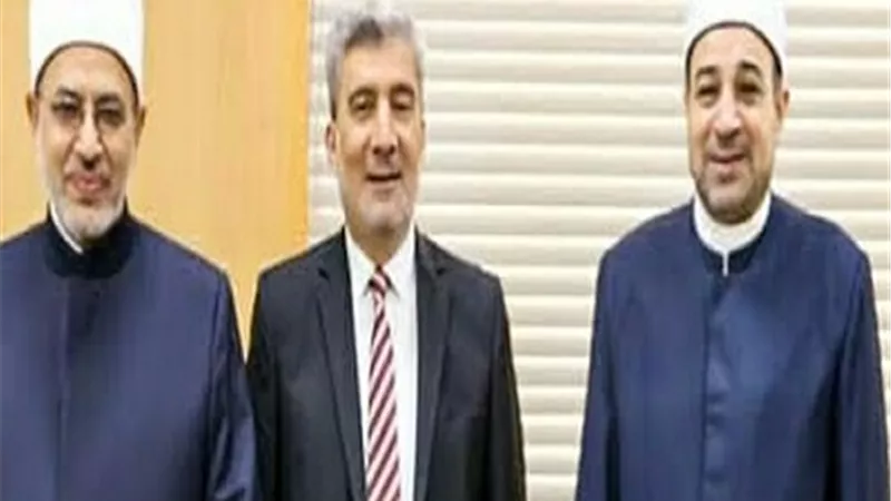 رئيسُ قطاعِ المعاهدِ الأزهرية يستقبلُ عميدَ المعاهدِ الأزهريةِ في فلسطين