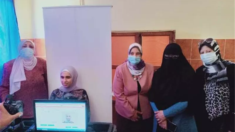 نجاح أول مبادرة لإصدار بطاقات الرقم القومي من مدرسة أم الأبطال الثانوية في الإسماعيلية ..صور