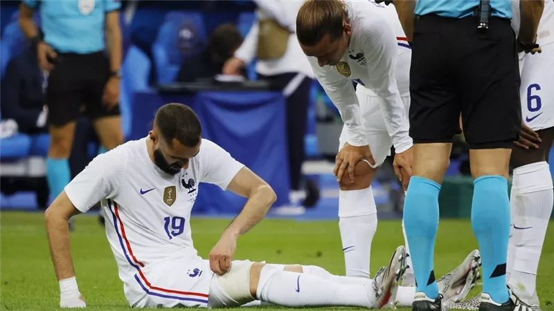 تقارير: بنزيما جاهز لقيادة هجوم فرنسا أمام ألمانيا في اليورو