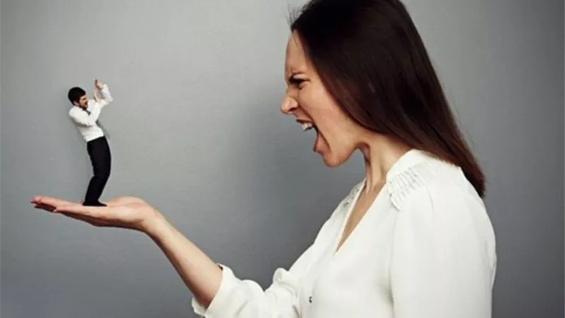 بالفيديو.. خبير علاقات: المرأة في حاجة لرجل متسلط لهذا السبب
