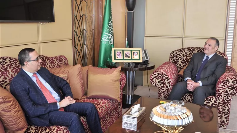 سفيرا السعودية والهند بالقاهرة يبحثان العلاقات الثنائية وقضايا المنطقة