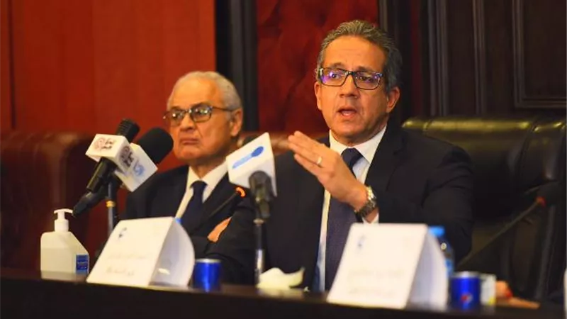 خالد العنانى: تم تعديل قانون الآثار مرتين لتغليظ العقوبة والمحافظة على الآثار المصرية