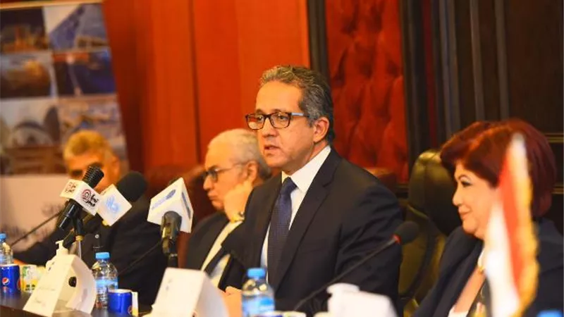 وزير السياحة: انتهينا من مشروع قانون المنشآت الفندقية للتعامل مع الوزارة فقط وليس 27 جهة
