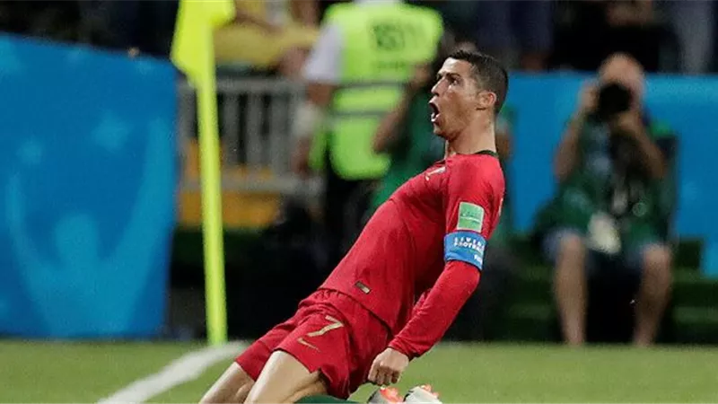 سر سخرية جماهير البرتغال من رونالدو