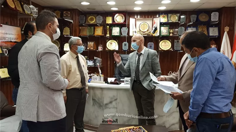 وكيل وزارة الصحة بالشرقية يناقش مع النائب أحمد البنا خطة تطوير مستشفى منياالقمح