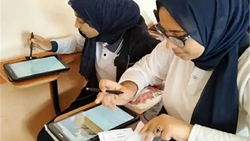 اختبار الكتروني عن قاعدة الصفات والظروف في اللغة الفرنسية للثانوية العامة
