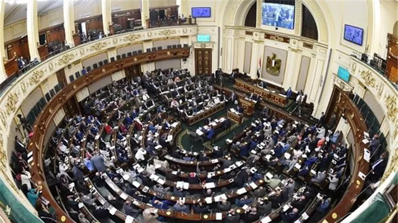 الاحد مجلس النواب يقر الموازنة العامة للدولة ويحاصر وزير البترول بـ 34 طلب إحاطة وسؤال