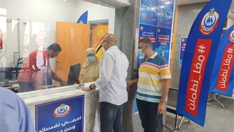 وكيل وزارة الصحة يتفقد مركز اللقاح بمستشفى بنى سويف