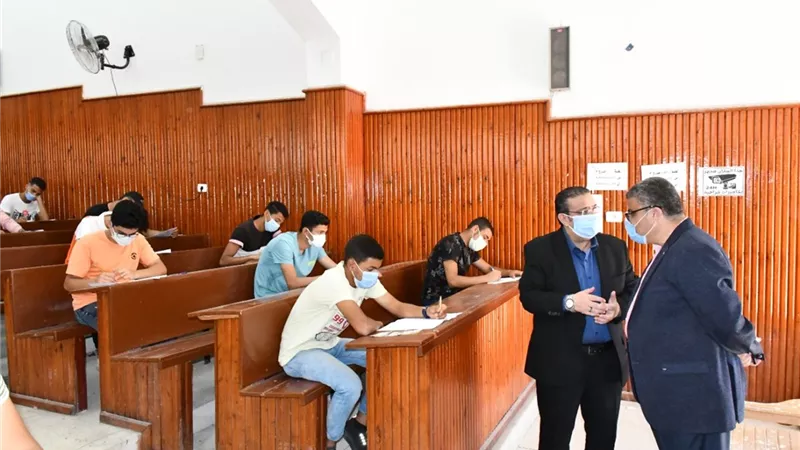 انتهاء تصحيح 63 ألف ورقة امتحانية بجامعة قناة السويس