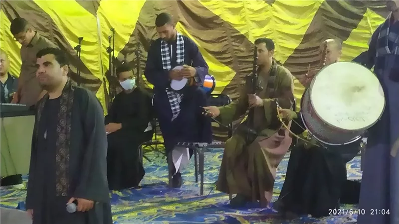 شباب التمساحية يرقصون على أنغام الربابة بمسرح الجنوب