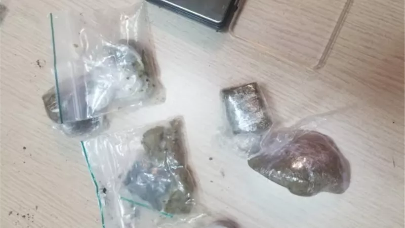 ضبط حشيش داخل اكياس 