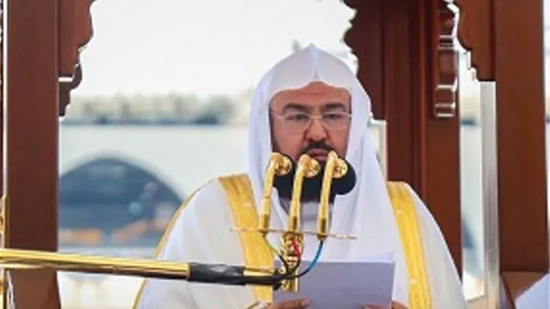 السديس في خطبة الجمعة : الشريعة الإسلامية تحث على الرقي بالنفوس والسمو بها