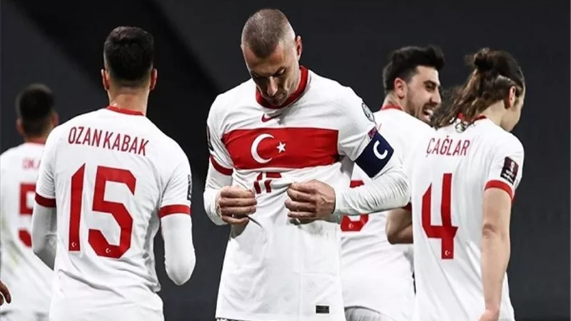 تشكيل تركيا المتوقع امام ايطاليا الليلة فى امم اوروبا