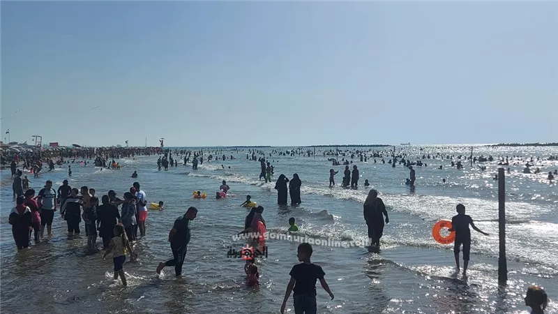 شواطئ رأس البر تتحدى كورونا إستقبلت نصف مليون زائر إنقاذ ١٢١ مواطنا من الغرق وإعادة ٥٢ طفلا تائها