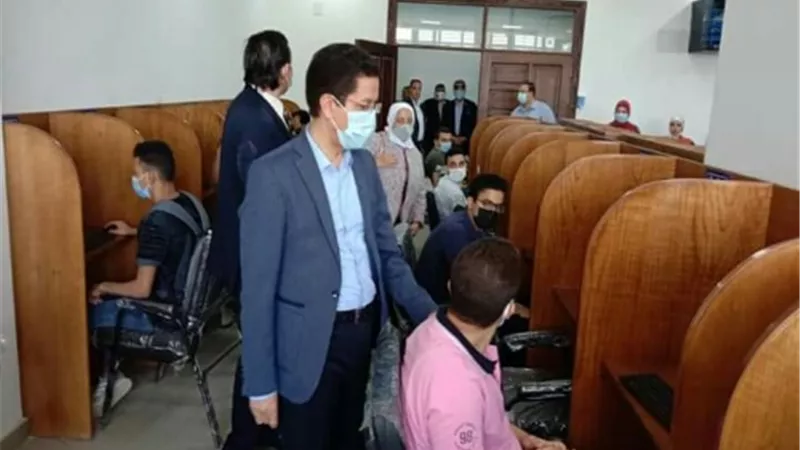الجيزاوي يتفقد الإمتحانات بمعهد وكلية التمريض والحقوق ومركز الاختبارات الالكتروني بجامعة بنها