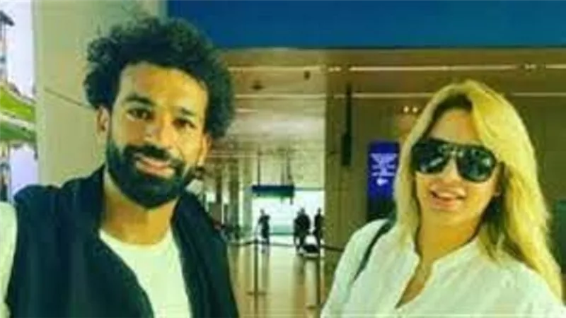 مى حلمى تخطف الانظار برفقة اللاعب محمد صلاح