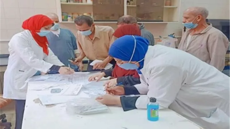 مستشفيات جامعة بنها تعقد تدريباً على الاحتياطات القياسية لمكافحة العدوى