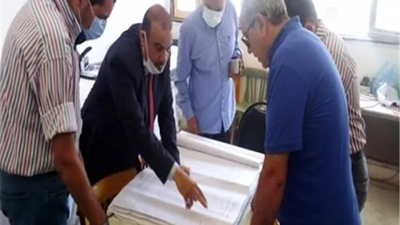 وكيل التعليم بمطروح يتابع أعمال التصحيح بلجنة قطاع وسط