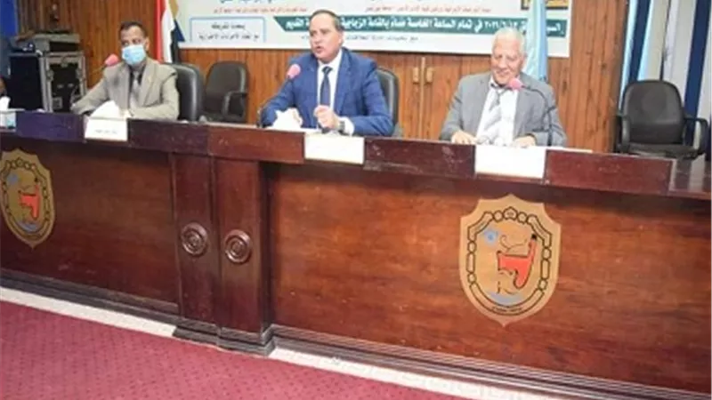 جامعة سوهاج تناقش