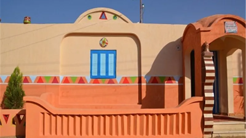 أسقف منازل ومشاريع تنموية وخدمات طبية بالقرى الأكثر احتياجا بقنا