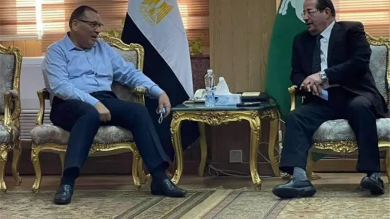 نقيب المحامين يلتقى محافظ الشرقية للامر بتخصيص أراضى لبناء نوادى لأعضاء النقابة