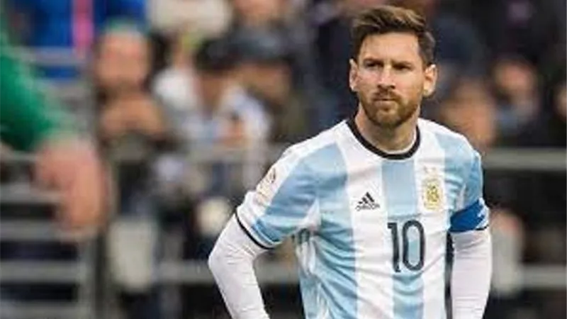 سر قلق ميسي قبل مباراة الأرجنتين وتشيلي في كوبا أمريكا