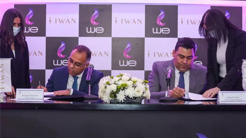 المصرية للاتصالات توقع بروتوكول تعاون مع إيوان لتقديم الخدمات المتكاملة في مشروعاتها