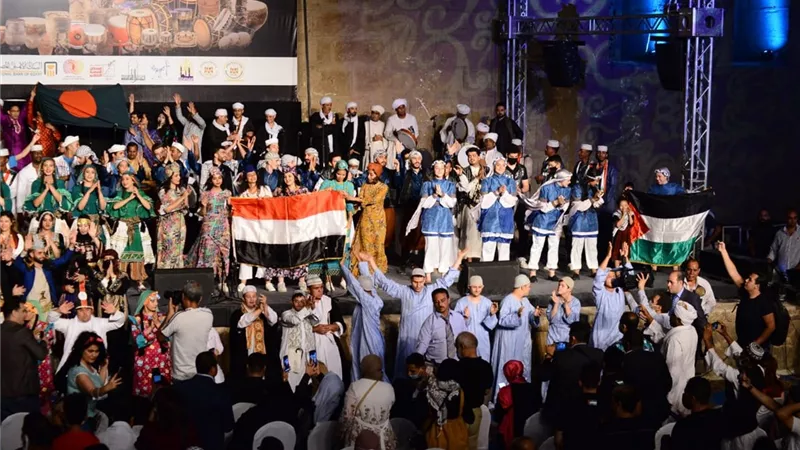 عشرون عرضا اليوم في مهرجان الطبول الدولي والفنون التراثية