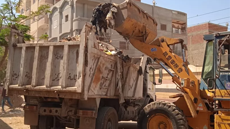 حملة مكبرة للنظافة ورفع القمامة على الطرق والشوارع بشربين وقراها