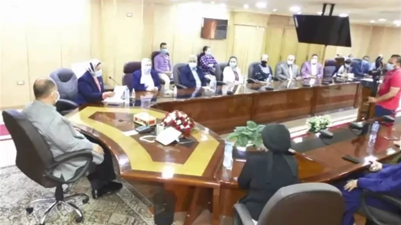 محافظ أسيوط يترأس ندوة المجلس القومي للمرأة 
