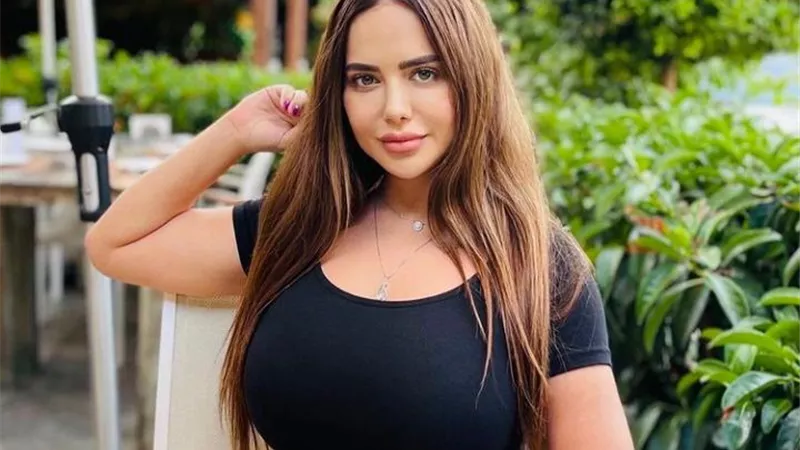 رانيا ملاح تتألق عبر إنستجرام بإطلالة مميزة