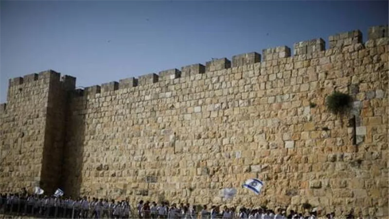 بعد ساعات من تسلم نفتالي بينيت منصبه.. الحكومة الإسرائيلية الجديدة توافق على مسيرة لليهود في القدس