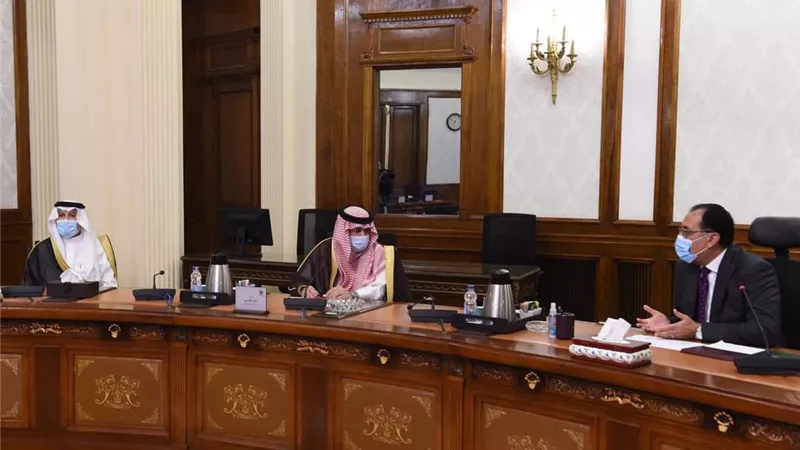 مدبولي: الحكومة مستمرة في توفير المناخ الجيد للاستثمار