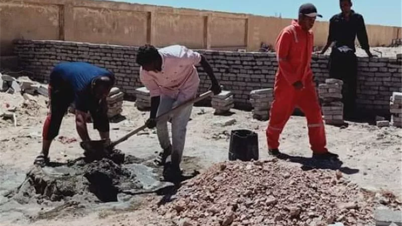 استكمال سورنادى راس غارب الرياضى وسور المدرسة الثانوية بنين.. بالصور