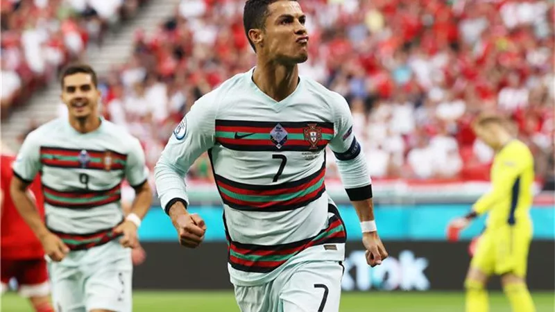 ملخص وأهداف مباراة البرتغال والمجر.. فيديو