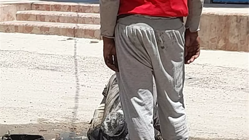 تطهير بالوعات الصرف المطابق بشارع محمد حلمي بمدينة الحمام