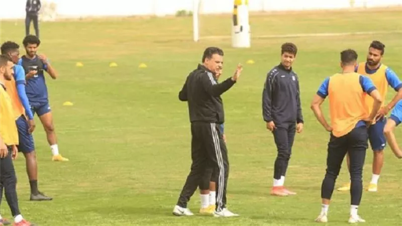 إيهاب جلال يوقف مران الإسماعيلي لتصحيح أخطاء اللاعبين
