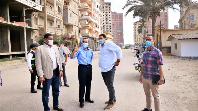 محافظ الغربية في جولة لمتابعة أعمال الرصف بالمحلة الكبرى وسمنود -صور