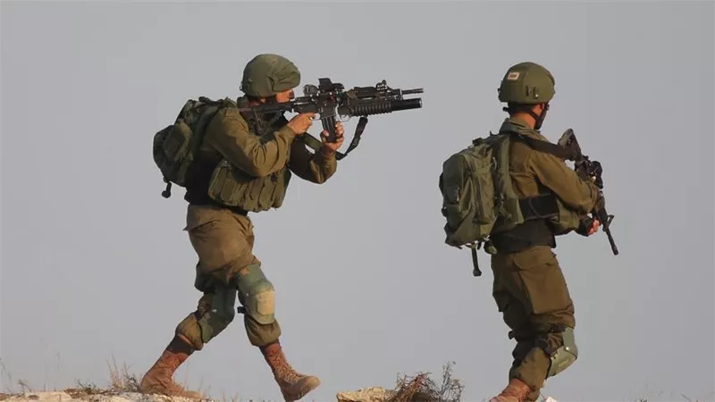 الجيش الإسرائيلي يطلق النار على فلسطينية بزعم محاولتها تنفيذ عملية 