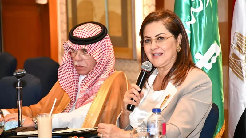 وزيرة التخطيط تلتقي وزير التجارة السعودي ووفد من مجتمع الأعمال بالمملكة