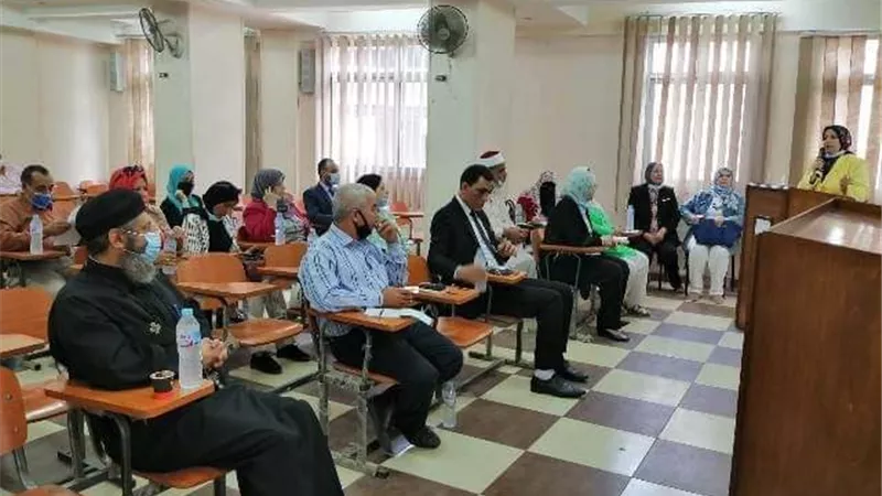 توعية 82833 سيدة ورجل بخطورة ختان الإناث خلال فعاليات حملة 