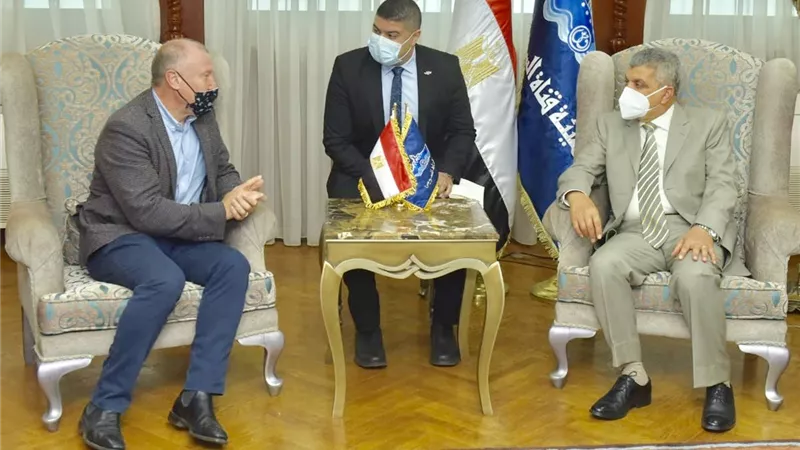 السفير الأسترالي: قناة السويس دورها مهم في خدمة التجارة العالمية