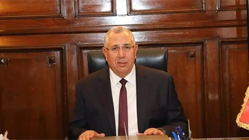 وزير الزراعة يبحث تطوير سلاسل القيمة المرتبطة بالألبان
