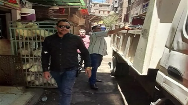 ازالة ١٢٠ حاجز حديدي بالمنيره الغربية شمال الجيزة