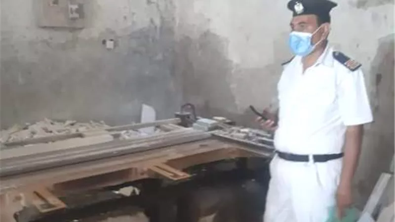حملة مرافق مكبره لمرافقة شرطة البيئه بسوهاج ..صور