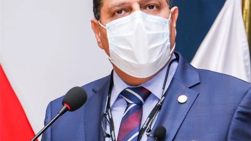 مع الإلتزام بالإجراءات الإحترازية رئيس هيئة ميناء دمياط يعقد لقاءه الدورى بالعاملين ويوجه الشكر لوزير النقل
