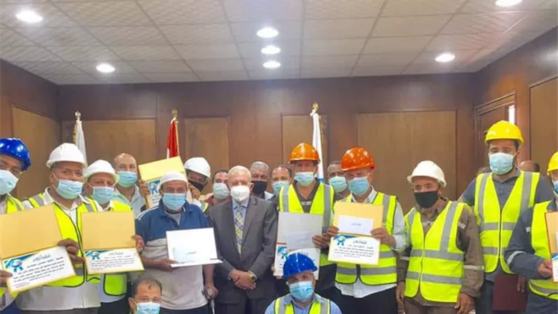 تكريم العامل المثالي بمياه القليوبية